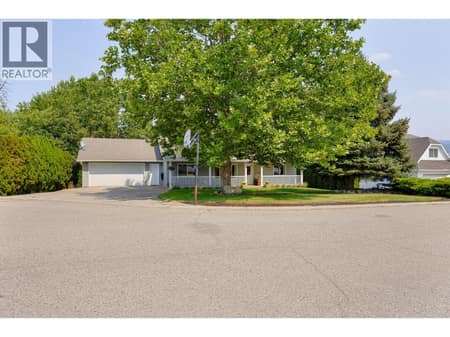Photo 2 of 2735 Northview Place, Lake Country East / Oyama