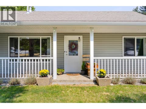 Photo 4 of 2735 Northview Place, Lake Country East / Oyama