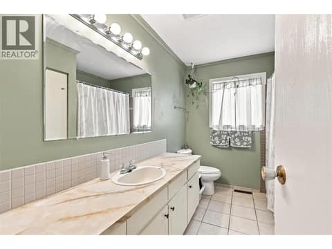 Photo 31 of 1979 HARRISON Way, Aberdeen, Kamloops