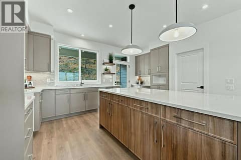 Photo 4 of 2071 Cortina Drive, Black Mountain, Kelowna