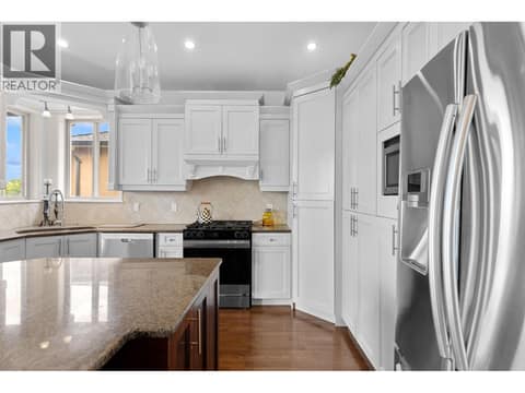 Photo 17 of 679 Devonian Avenue, Upper Mission, Kelowna