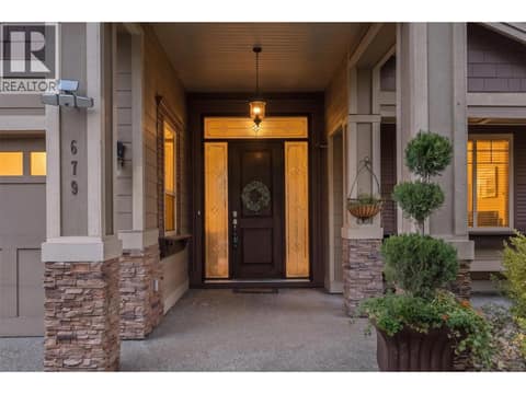 Photo 2 of 679 Devonian Avenue, Upper Mission, Kelowna