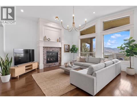 Virtually Staged at 679 Devonian Avenue, Upper Mission, Kelowna