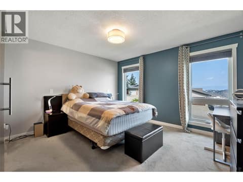 Photo 11 of 975 Huntleigh Crescent, Aberdeen, Kamloops