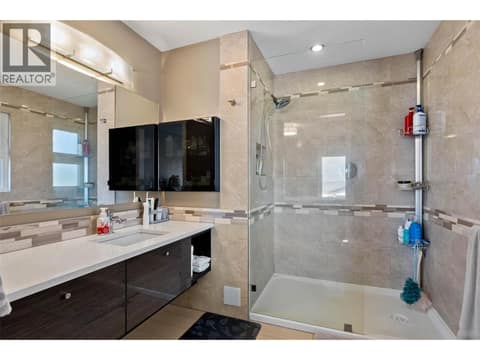 Photo 12 of 975 Huntleigh Crescent, Aberdeen, Kamloops