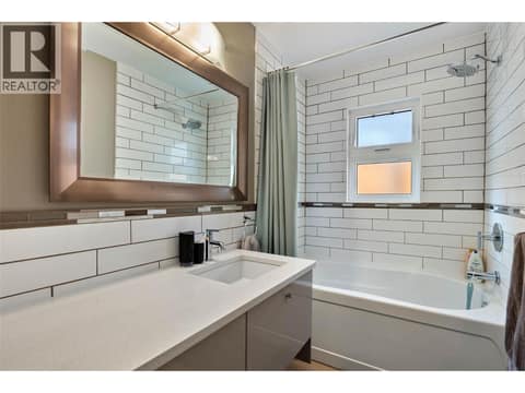 Photo 15 of 975 Huntleigh Crescent, Aberdeen, Kamloops