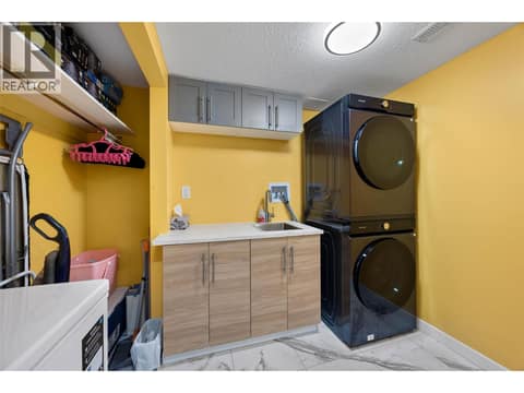 Photo 24 of 975 Huntleigh Crescent, Aberdeen, Kamloops