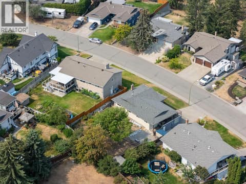 Photo 28 of 975 Huntleigh Crescent, Aberdeen, Kamloops
