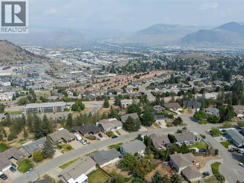 Photo 32 of 975 Huntleigh Crescent, Aberdeen, Kamloops