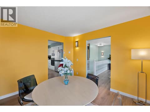 Photo 8 of 975 Huntleigh Crescent, Aberdeen, Kamloops