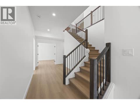 Photo 3 of 1298 BRECHIN Place, Aberdeen, Kamloops