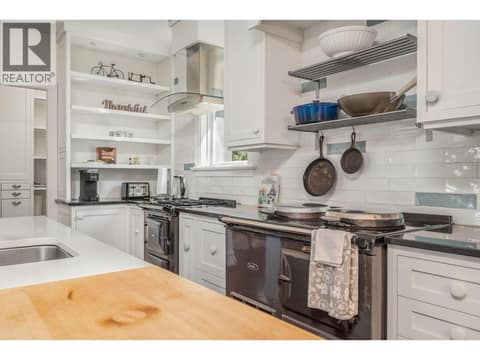 Photo 6 of 2501 30 Avenue, East Hill, Vernon