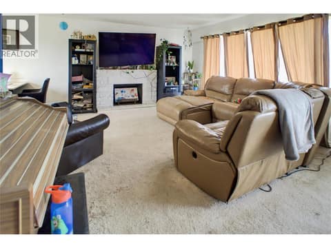 Photo 6 of 262 HOLLY Avenue, North Kamloops