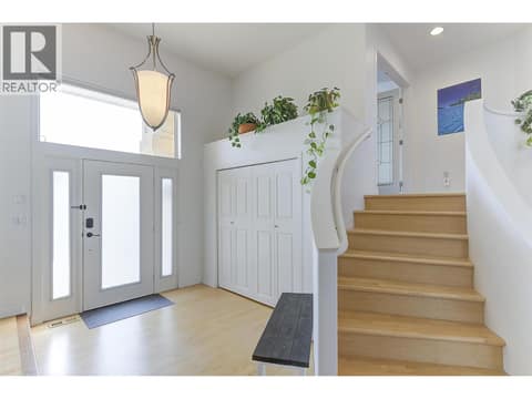 Photo 3 of 2296 Lillooet Crescent, Dilworth Mountain, Kelowna