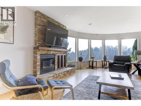 Photo 8 of 2296 Lillooet Crescent, Dilworth Mountain, Kelowna