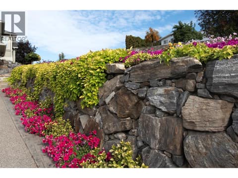 Photo 6 of 1095 Hume Avenue, Black Mountain, Kelowna