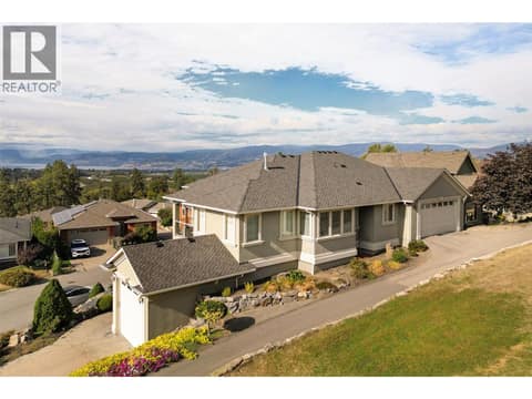 Double and Single Garages at 1095 Hume Avenue, Black Mountain, Kelowna