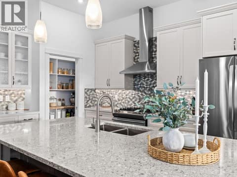 Photo 14 of 6666 Blackcomb Way, Foothills, Vernon