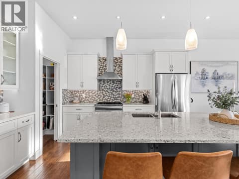 Photo 9 of 6666 Blackcomb Way, Foothills, Vernon