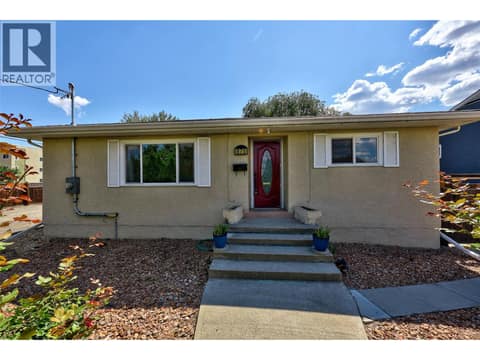 Photo 1 of 875 SURREY Avenue, North Kamloops