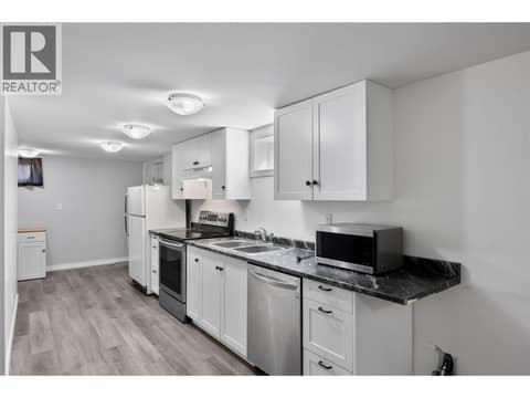 Photo 17 of 875 SURREY Avenue, North Kamloops