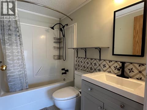 Main bathroom at 12560 Westside Road Unit# 26, Swan Lake West, Vernon