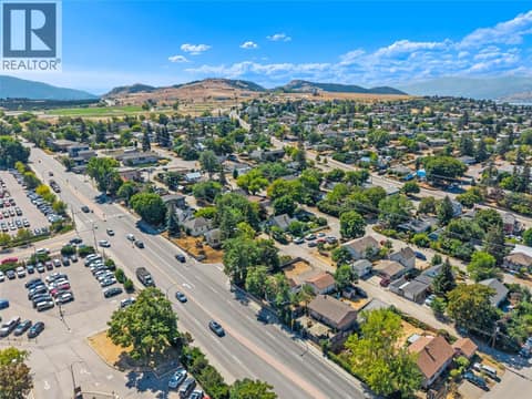 Photo 15 of 2100 32nd Street, Mission Hill, Vernon