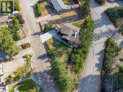 Photo 3 of 16621 Maki Road, Lake Country North West
