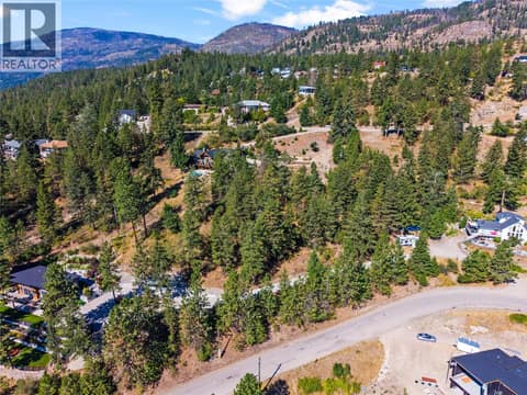 Photo 2 of 10332 Westshore Road, Okanagan North, Vernon