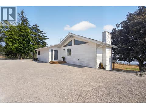 Photo 2 of 3491 Fenton Road, Glenrosa, West Kelowna
