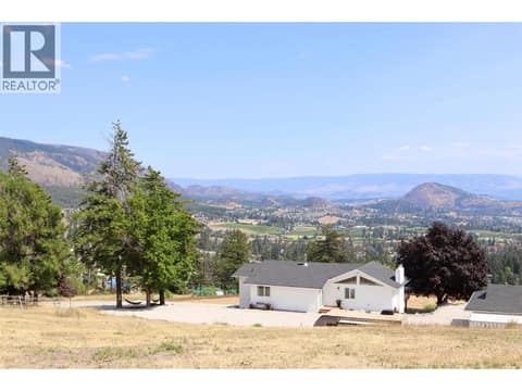 Photo 4 of 3491 Fenton Road, Glenrosa, West Kelowna