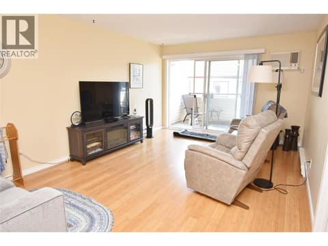 Living room at 4800 Heritage Drive Unit# 7, Westmount, Vernon