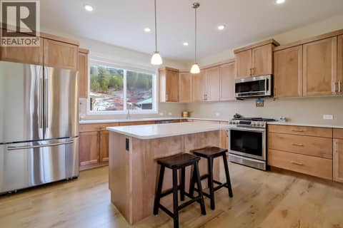 Photo 12 of 926 HOLDEN Road, Columbia/Duncan, Penticton