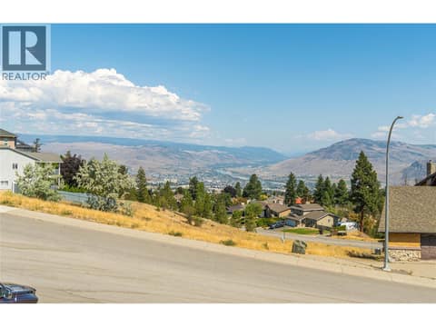 Photo 2 of 961 GREYSTONE Crescent, Aberdeen, Kamloops