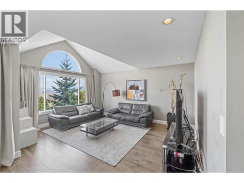 Photo 4 of 961 GREYSTONE Crescent, Aberdeen, Kamloops