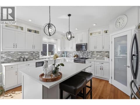 Photo 3 of 1532 EMERALD Drive, Juniper Ridge, Kamloops