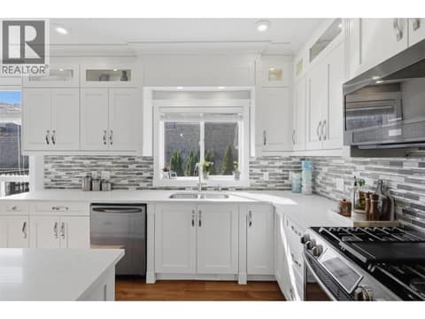 Photo 4 of 1532 EMERALD Drive, Juniper Ridge, Kamloops