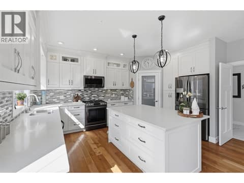 Photo 5 of 1532 EMERALD Drive, Juniper Ridge, Kamloops