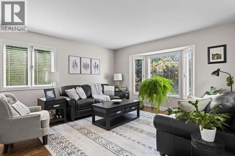 Photo 7 of 735 Nahanni Place, Dilworth Mountain, Kelowna