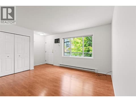 Photo 6 of 4202 Alexis Park Drive Unit# 221, Alexis Park, Vernon
