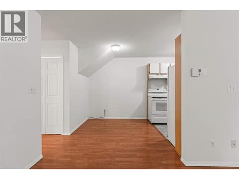 Photo 8 of 4202 Alexis Park Drive Unit# 221, Alexis Park, Vernon