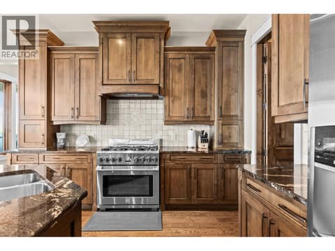 Photo 12 of 942 Hewetson Avenue, Upper Mission, Kelowna