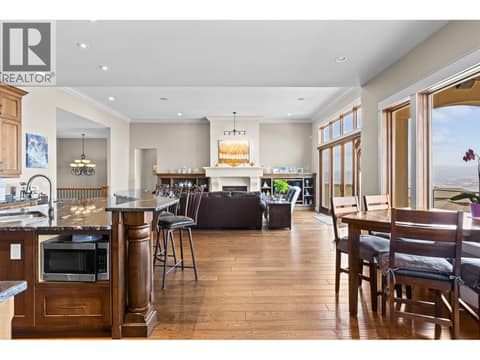 Photo 18 of 942 Hewetson Avenue, Upper Mission, Kelowna