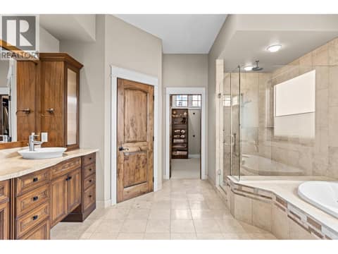 Photo 28 of 942 Hewetson Avenue, Upper Mission, Kelowna