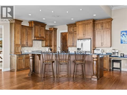 Photo 9 of 942 Hewetson Avenue, Upper Mission, Kelowna