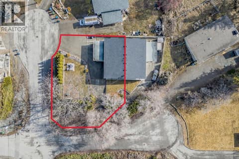 Estimated property line at 1105 Cactus Road, Rutland South, Kelowna
