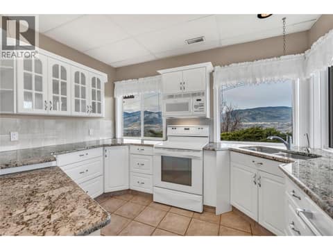 Photo 7 of 760 Hudson Street, Uplands/Redlands, Penticton
