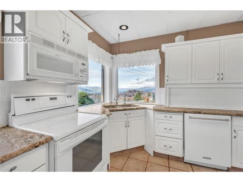 Photo 8 of 760 Hudson Street, Uplands/Redlands, Penticton