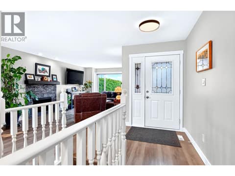 Photo 3 of 1836 NORVIEW Place, Batchelor Heights, Kamloops