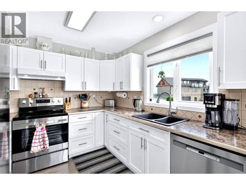 Photo 9 of 1836 NORVIEW Place, Batchelor Heights, Kamloops
